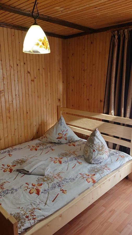 Любе Hotel Yablunytsya Luaran gambar
