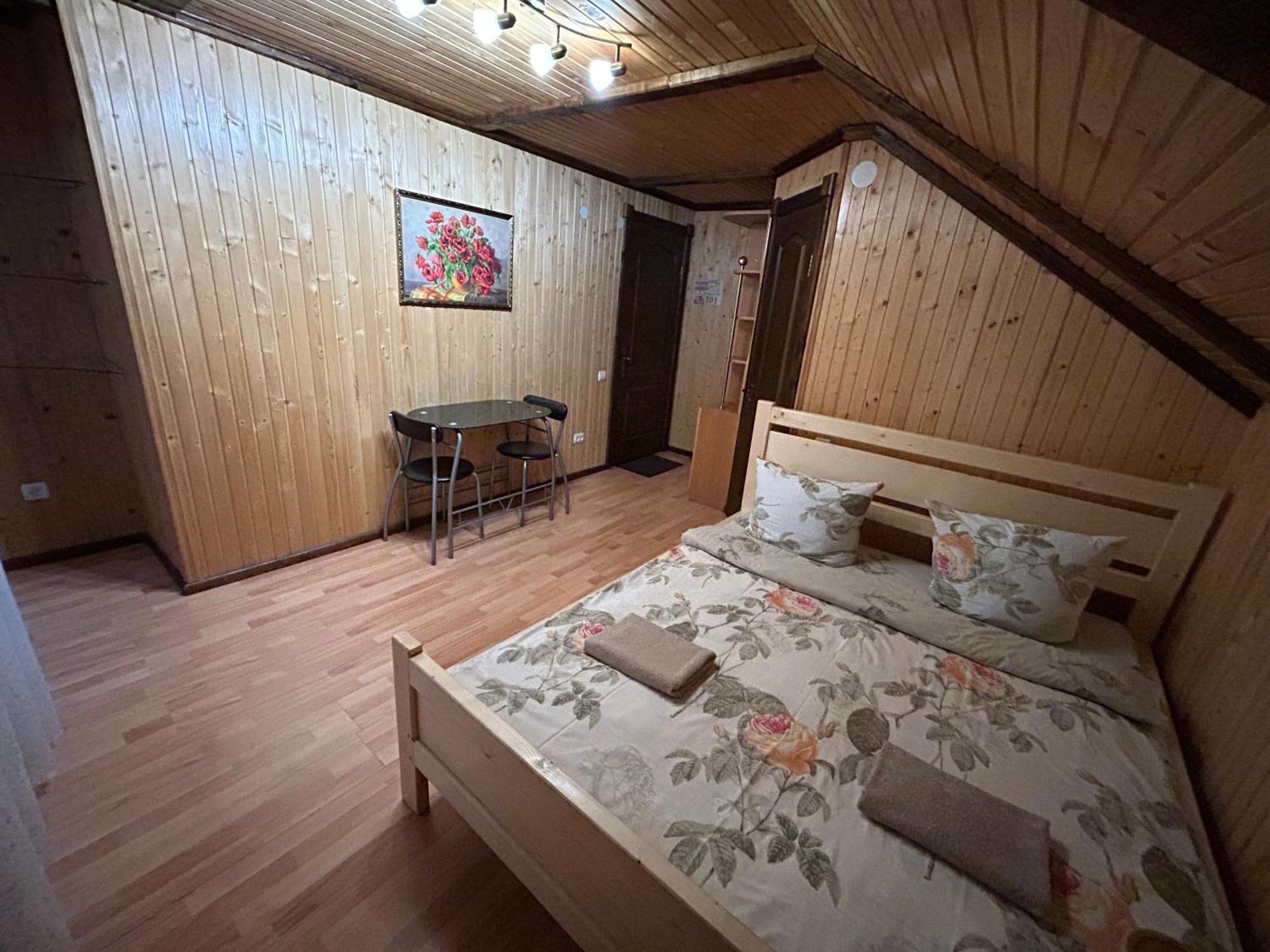 Любе Hotel Yablunytsya Luaran gambar