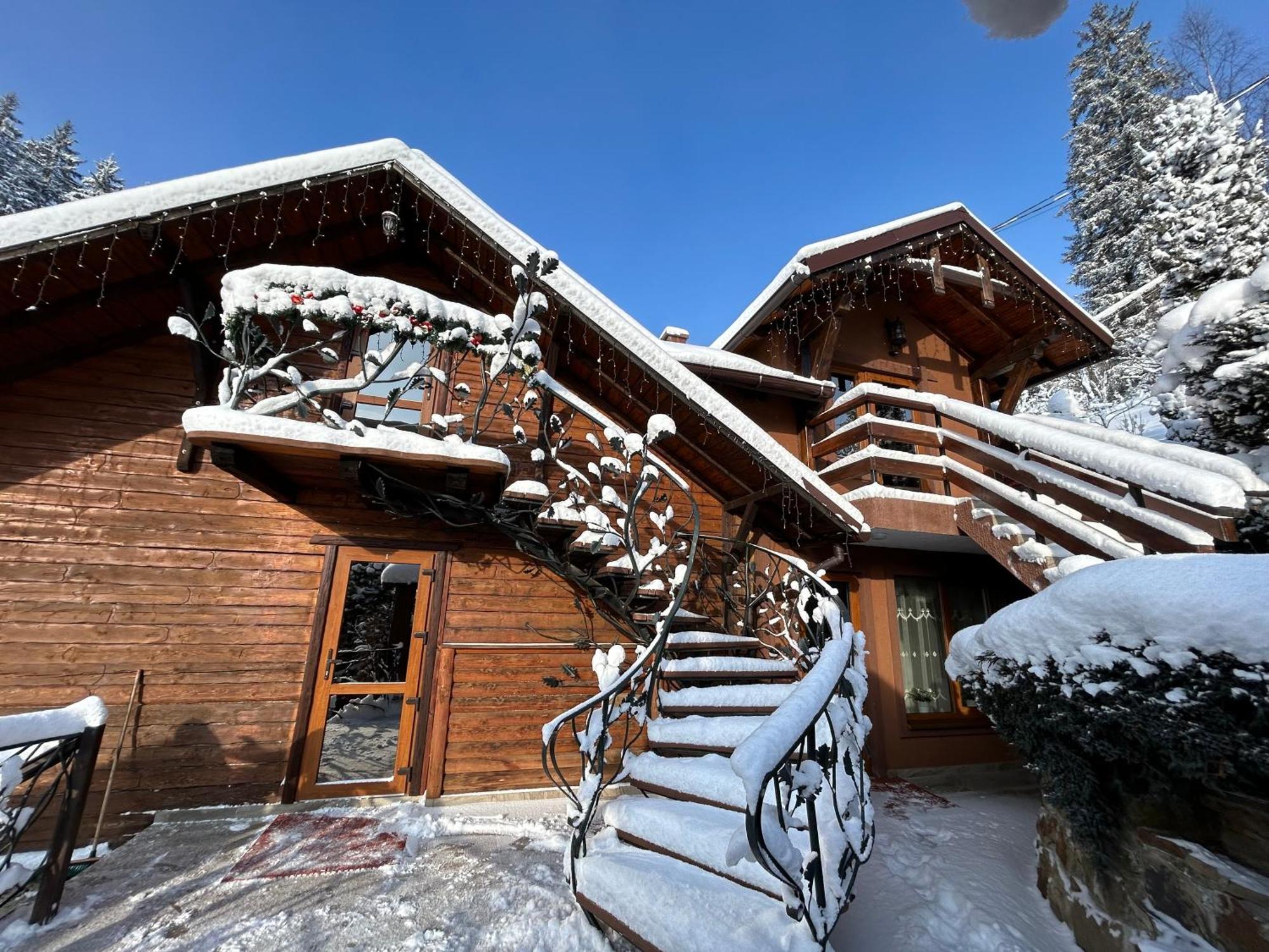 Любе Hotel Yablunytsya Luaran gambar