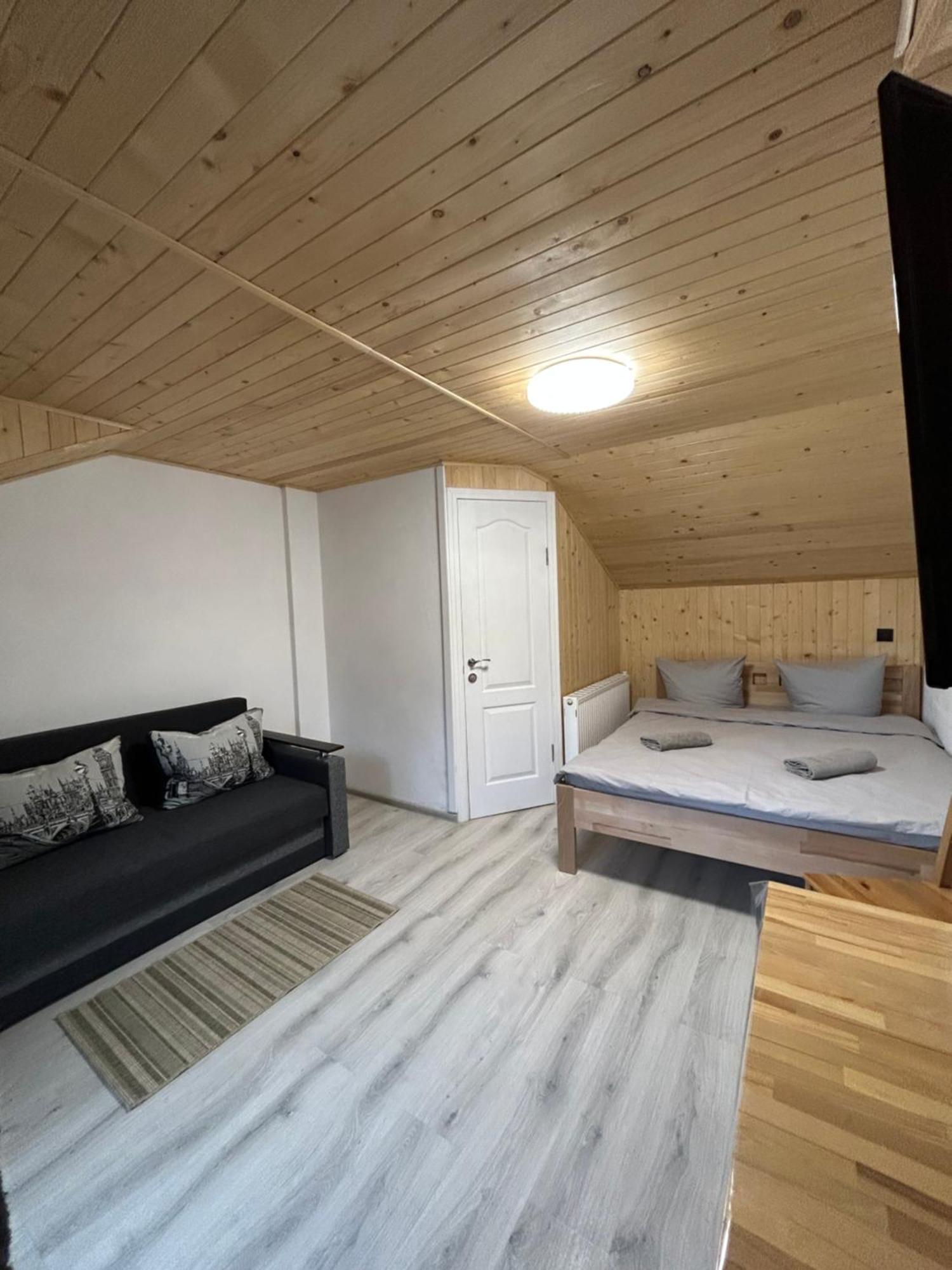 Любе Hotel Yablunytsya Luaran gambar