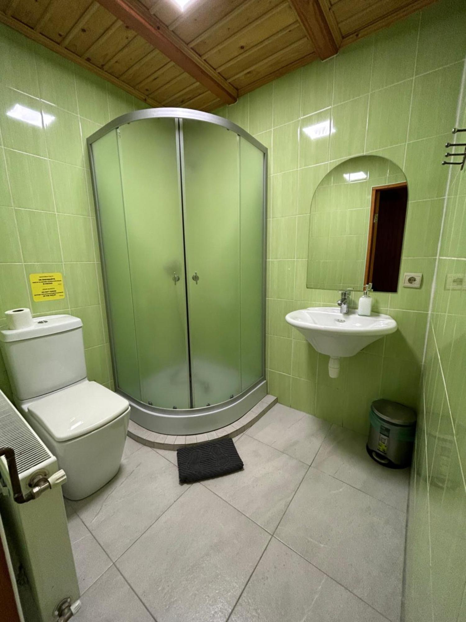 Любе Hotel Yablunytsya Luaran gambar