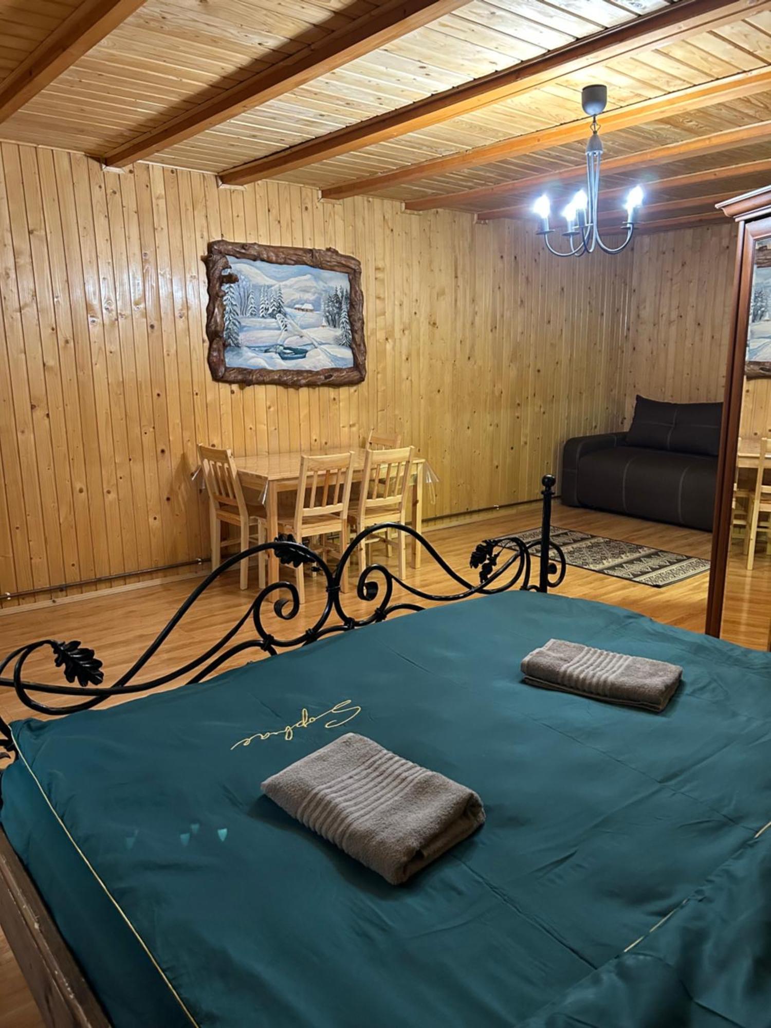 Любе Hotel Yablunytsya Luaran gambar