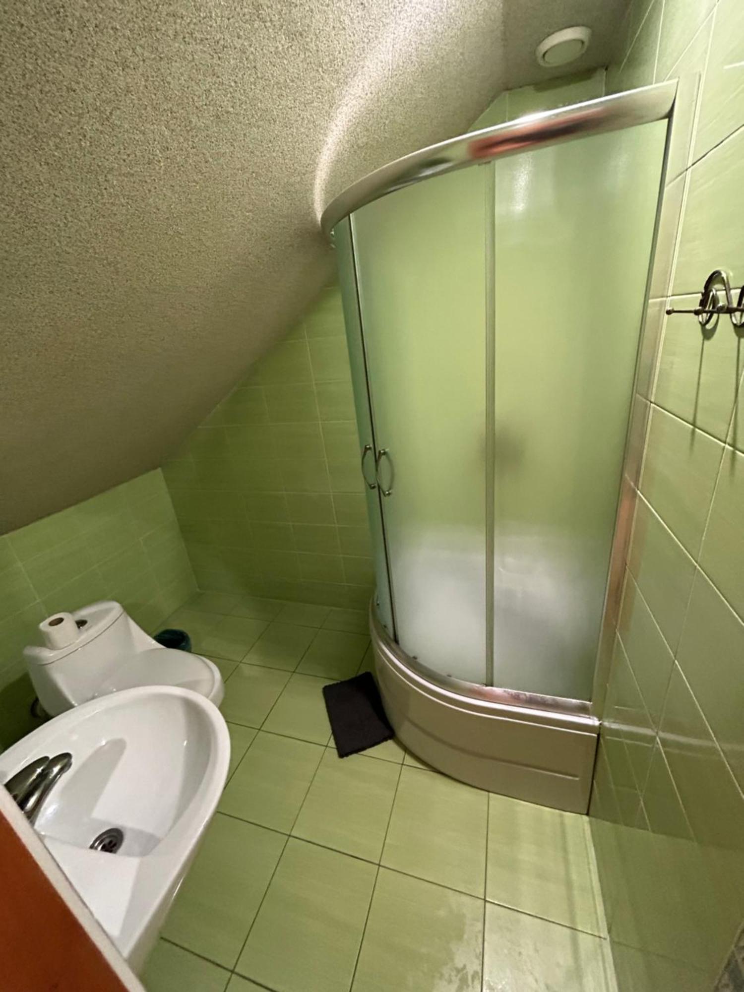 Любе Hotel Yablunytsya Luaran gambar