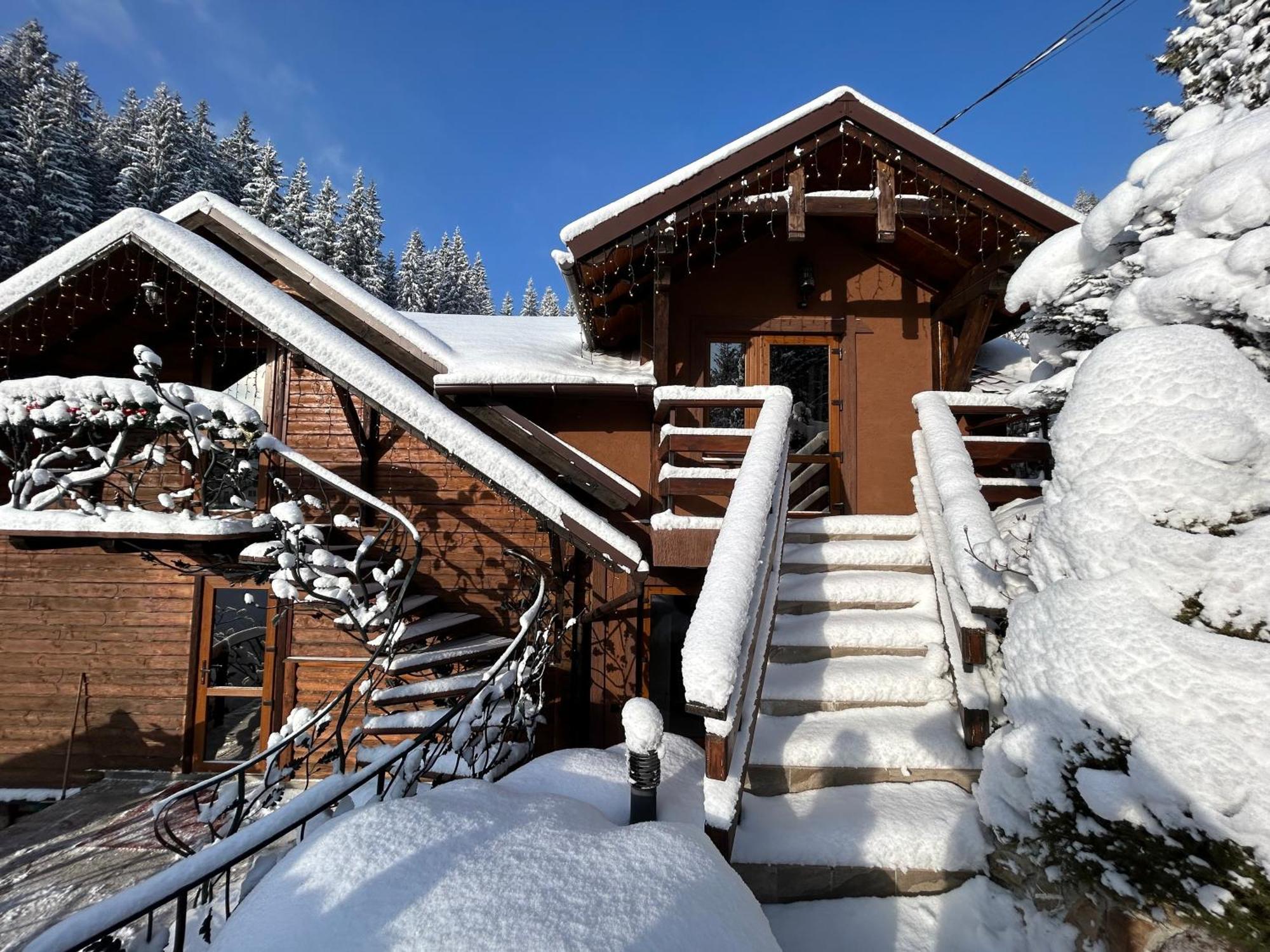 Любе Hotel Yablunytsya Luaran gambar