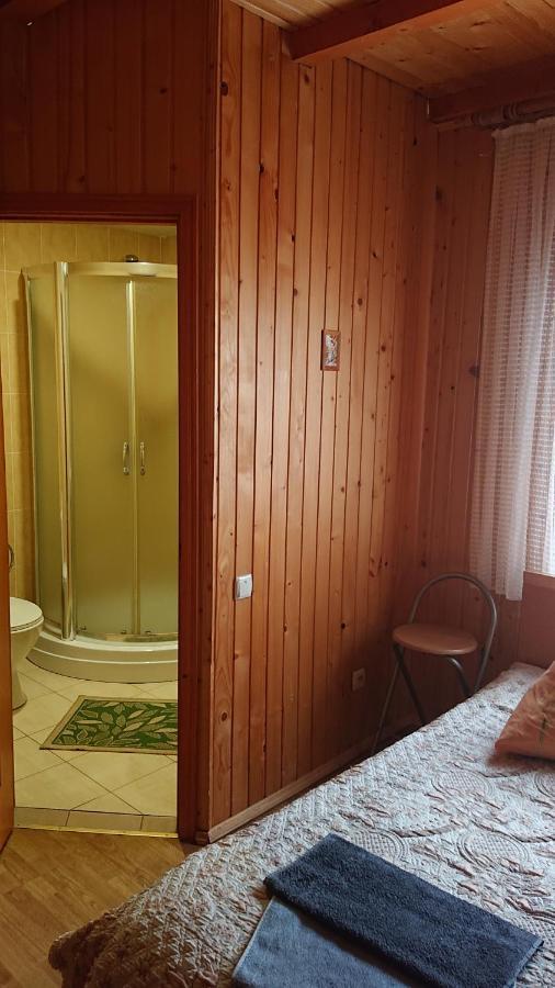 Любе Hotel Yablunytsya Luaran gambar