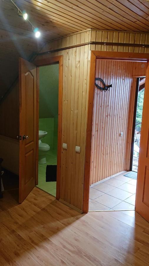 Любе Hotel Yablunytsya Luaran gambar